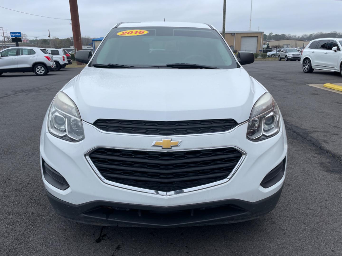 2016 White Chevrolet Equinox (2GNALBEK2G6) with an 4-Cyl, 2.4 Liter engine, Automatic, 6-Spd transmission, located at 8008 Warden Rd, Sherwood, AR, 72120, (501) 801-6100, 34.830078, -92.186684 - Photo#2